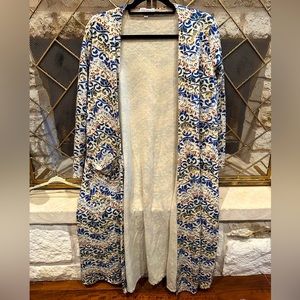 LulaRoe Sarah Duster - blue vine pattern